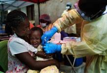 Inicia la OMS en Congo vacunación contra ébola