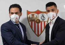 Sevilla confirma fichaje de Tecatito