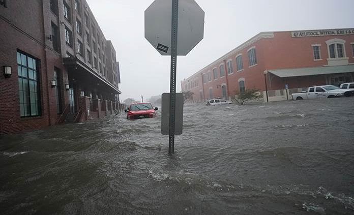 Ciclón "Sally" deja un muerto e inundaciones