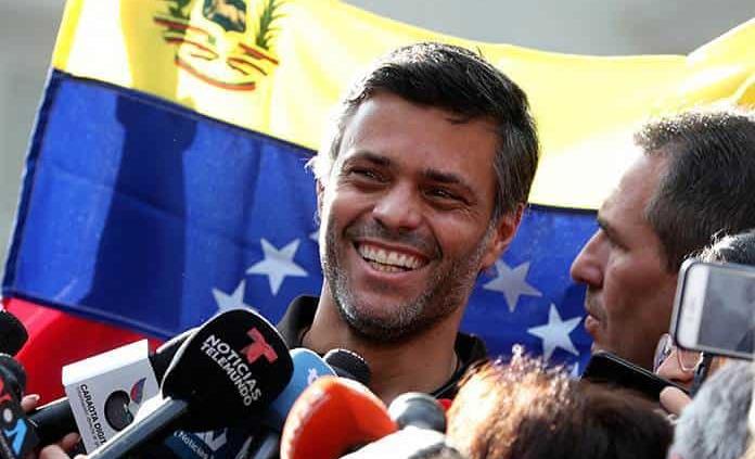 Leopoldo López parte de Venezuela y va a España
