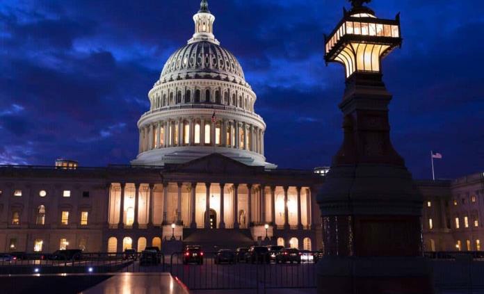 Senado aprueba propuesta que evita cierre de gobierno en EEUU