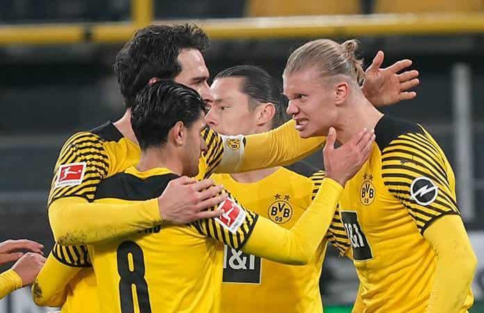 Dortmund recorta distancia con Bayern